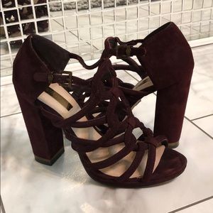 BCBG MaxAzria Burgundy velvet heels 😍